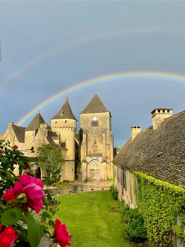 Visite des Toits de Lauzes au coeur de la charpente - Châteaux en fête