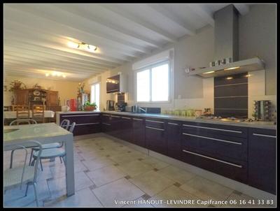 Maison - 225 m² - 10 pièces