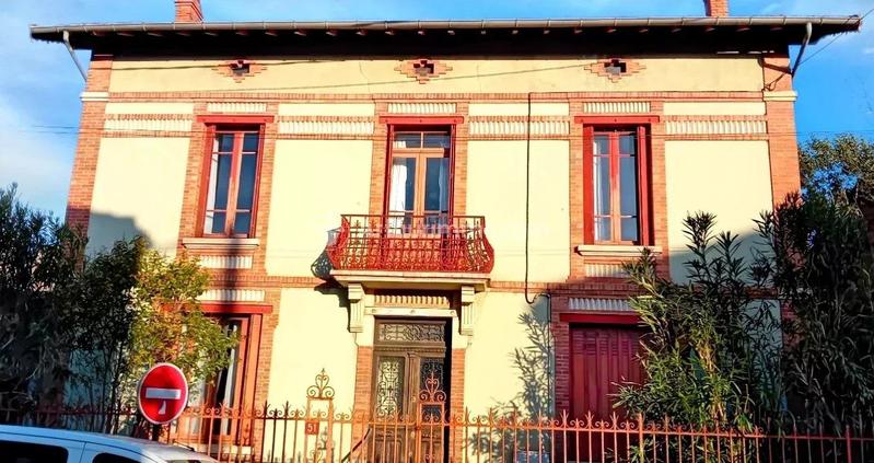 Maison - 210 m² - 7 pièces