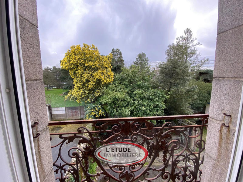 Maison - 215 m² - 10 pièces