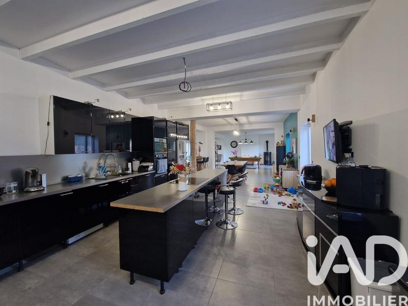 Maison - 191 m² - 7 pièces