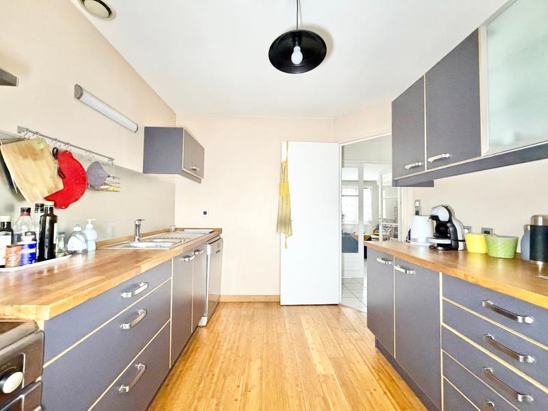 Maison - 94 m² - 5 pièces