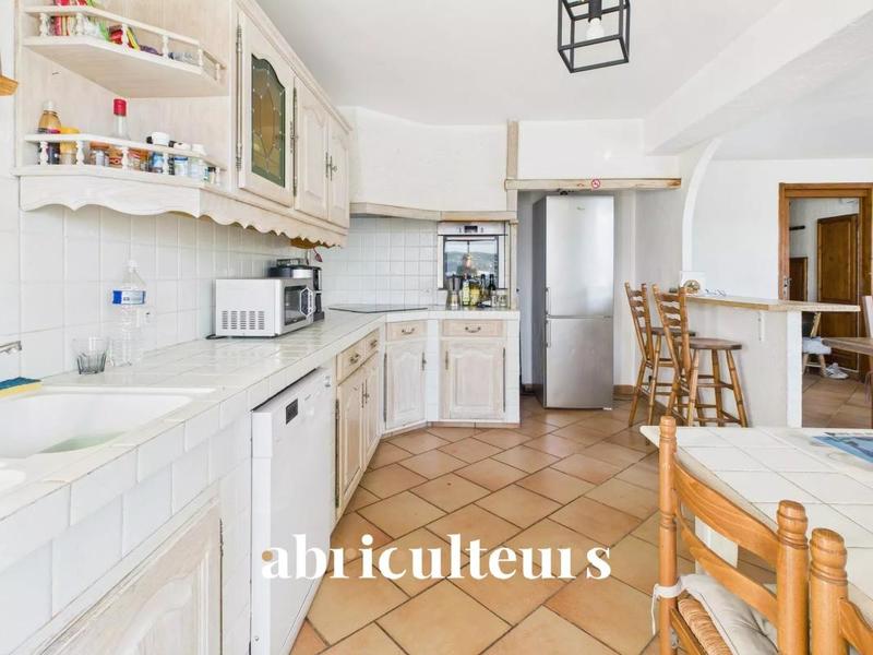 Appartement - 216 m² - 7 pièces