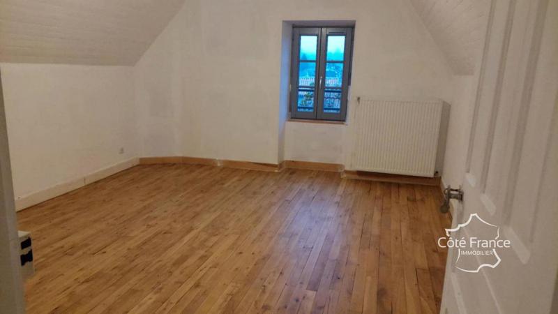 Maison en pierre - 95 m² - 5 pièces