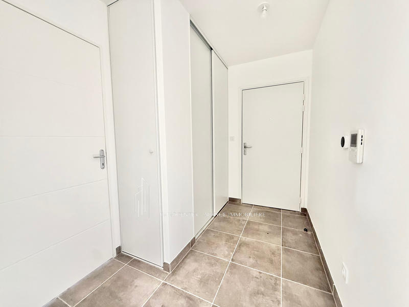 Appartement - 90 m² - 4 pièces