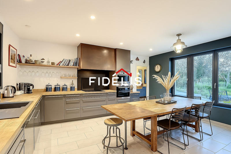 Villa - 180 m² - 6 pièces