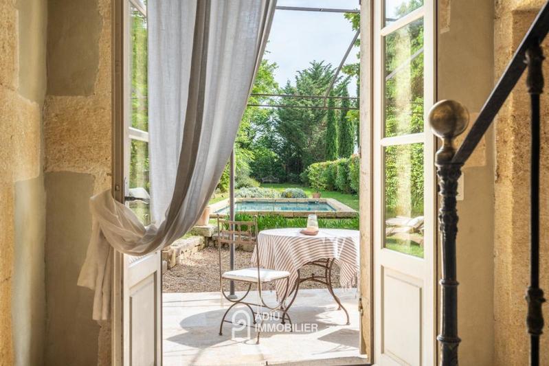 Mas - 300 m² - 7 pièces