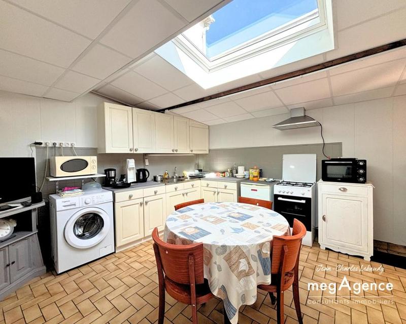 Maison - 180 m² - 7 pièces