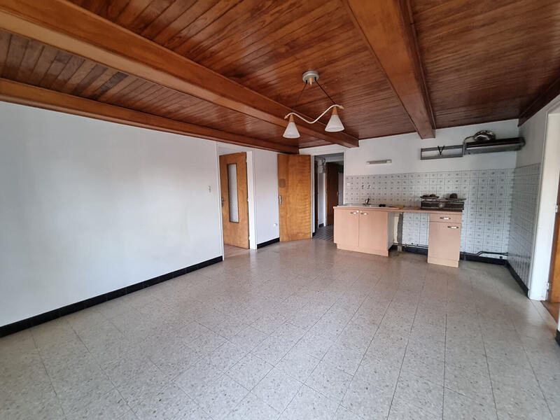 Maison - 171 m² - 9 pièces