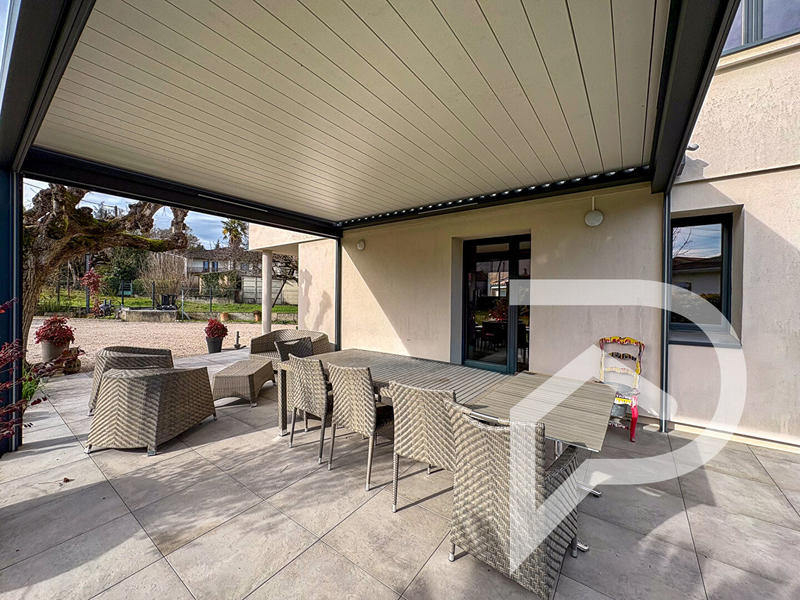 Maison - 105 m² - 4 pièces