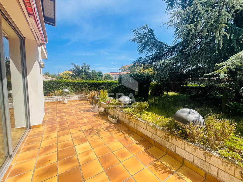 Appartement - 85 m² - 3 pièces