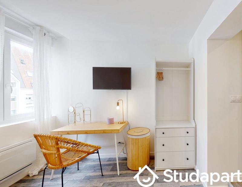 Chambre - 11 m² - 1 pièce