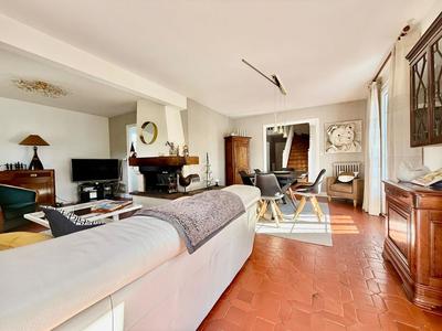 Maison - 160 m² - 7 pièces