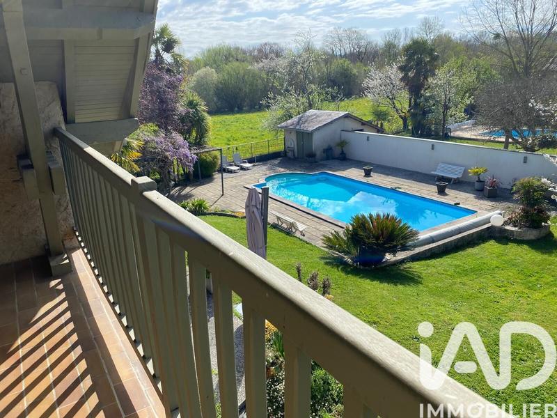 Maison - 170 m² - 7 pièces