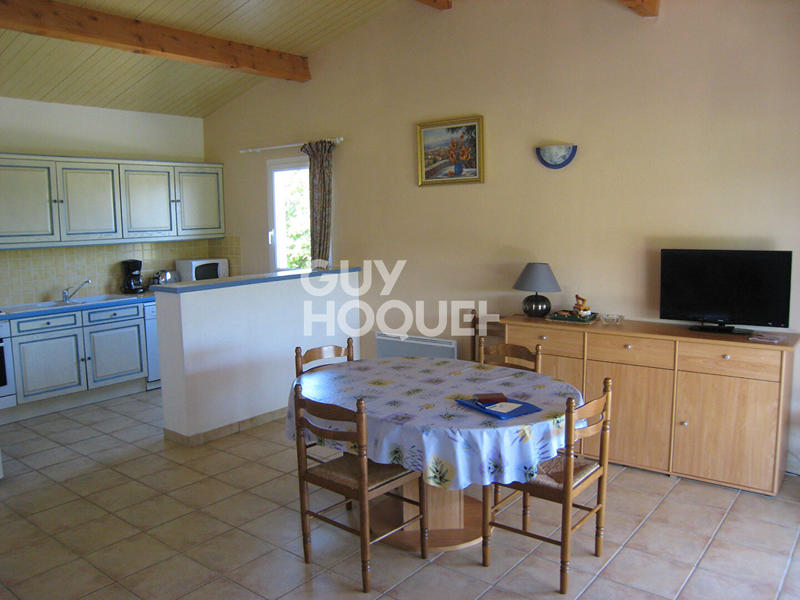 Maison - 300 m² - 18 pièces