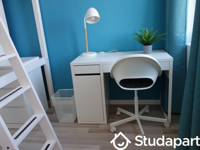 Chambre - 75 m² - 1 pièce