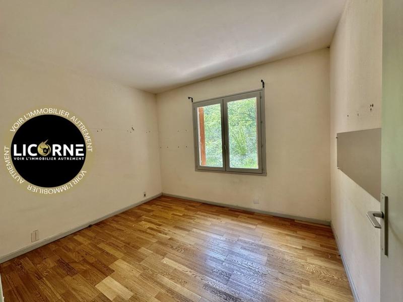 Villa - 168 m² - 9 pièces