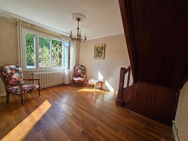 Maison - 111 m² - 6 pièces