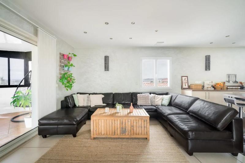 Villa - 240 m² - 9 pièces