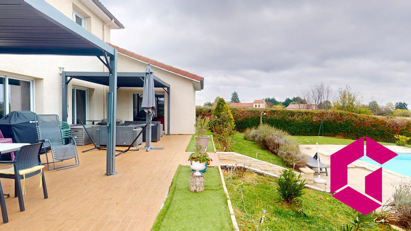 Villa - 180 m² - 5 pièces