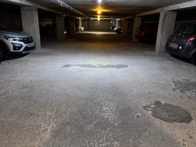 Parking / Garage - 12 m²