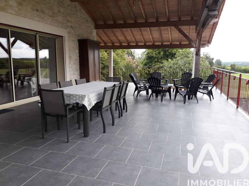 Maison - 499 m² - 16 pièces