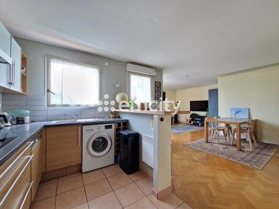 Appartement - 94 m² - 4 pièces