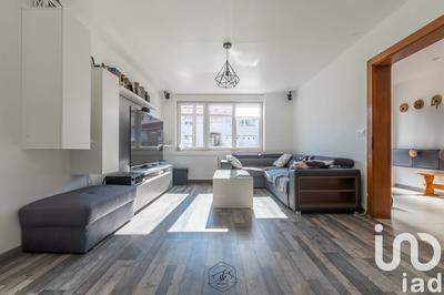 Maison - 240 m² - 6 pièces