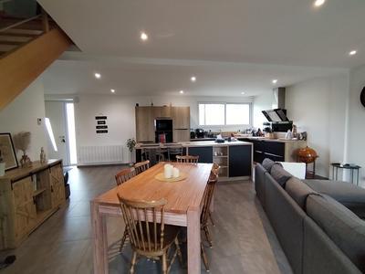 Maison - 172 m² - 6 pièces