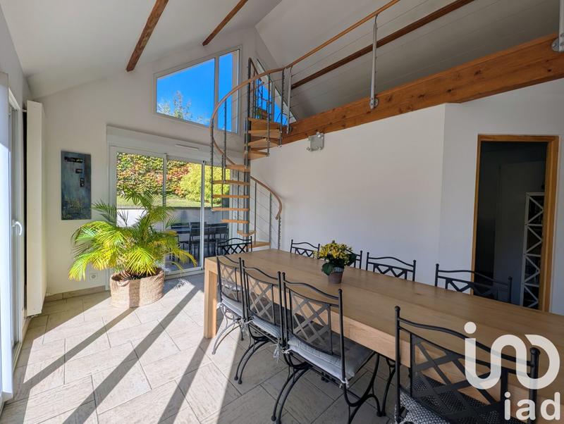 Maison - 186 m² - 8 pièces