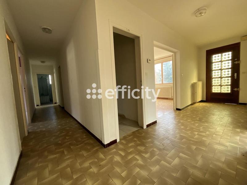 Villa - 249 m² - 13 pièces