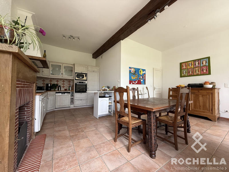 Maison ancienne - 305 m² - 11 pièces