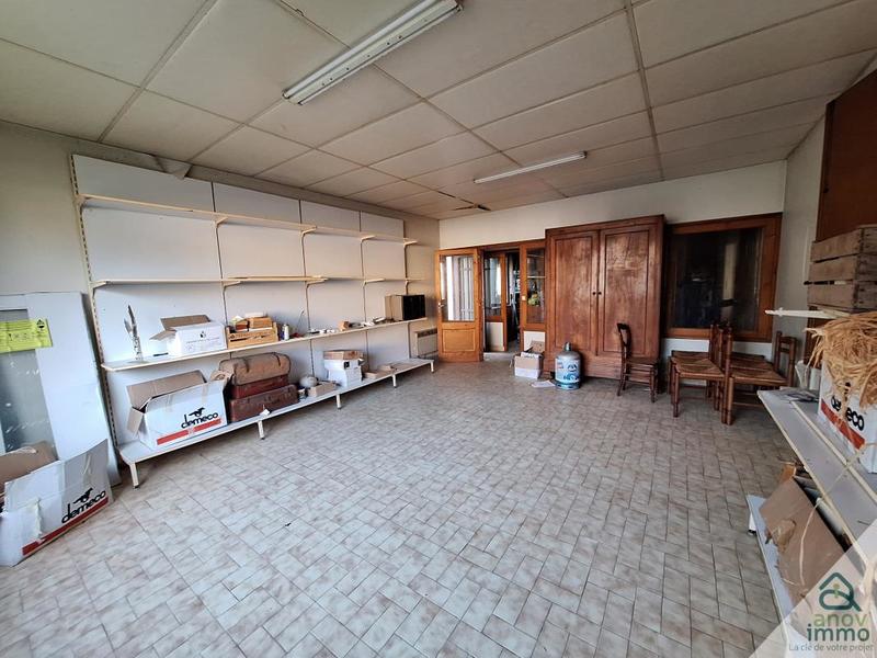Local commercial - 6 pièces