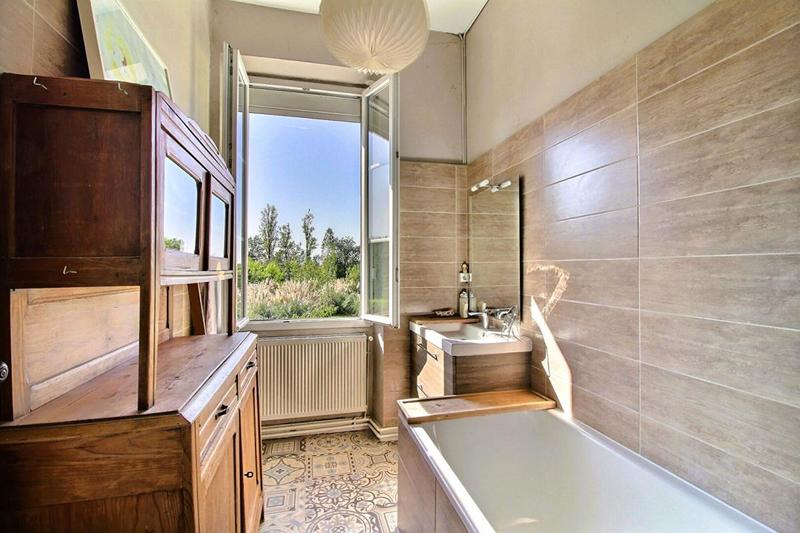 Maison - 211 m² - 6 pièces