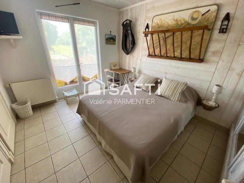 Maison - 241 m² - 9 pièces