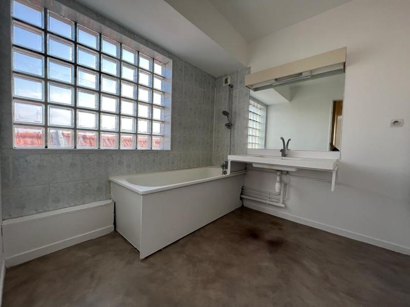 Appartement - 99 m² - 5 pièces