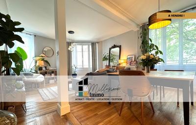 Appartement - 82 m² - 3 pièces