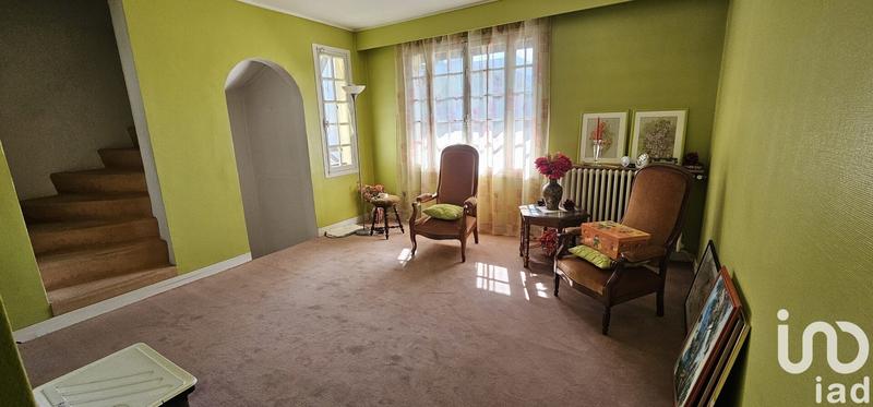 Maison - 275 m² - 10 pièces