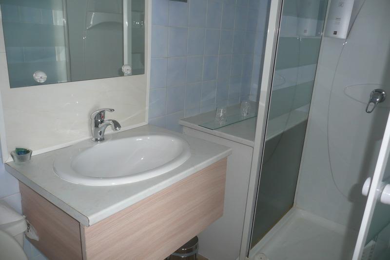 Maison - 420 m² - 18 pièces