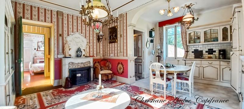 Maison - 160 m² - 9 pièces