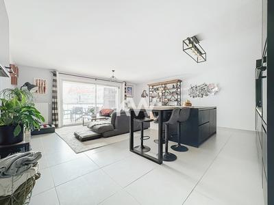 Appartement - 82 m² - 3 pièces