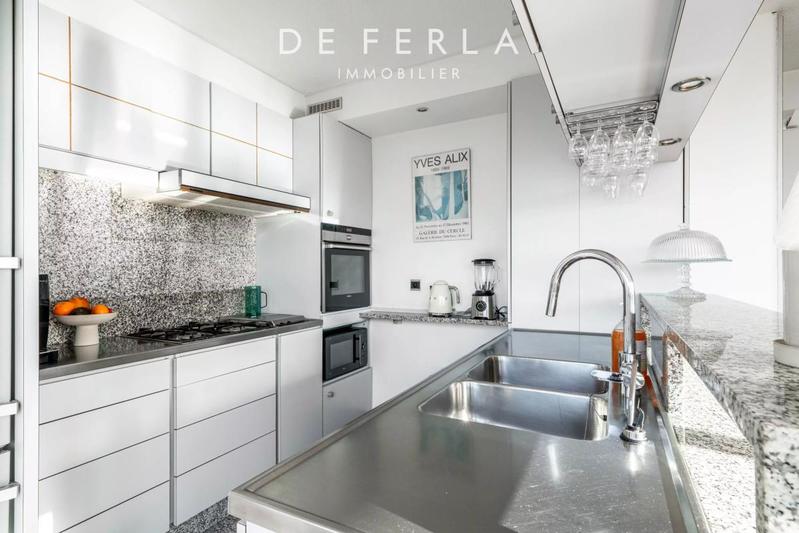 Appartement - 133 m² - 6 pièces