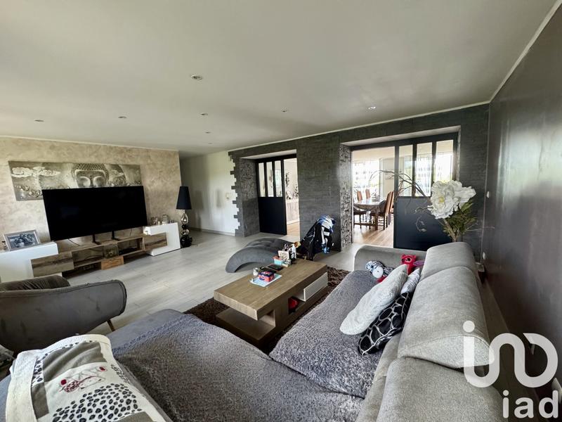 Maison - 216 m² - 7 pièces