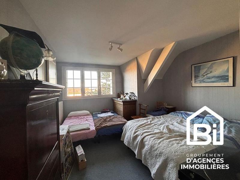 Maison - 151 m² - 7 pièces