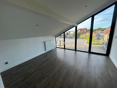 Appartement - 85 m² - 5 pièces