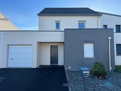 Maison - 102 m² - 5 pièces