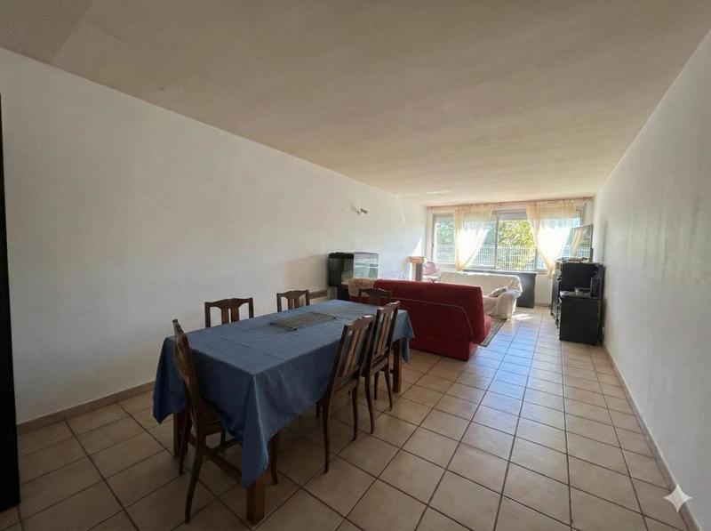 Appartement - 82 m² - 2 pièces
