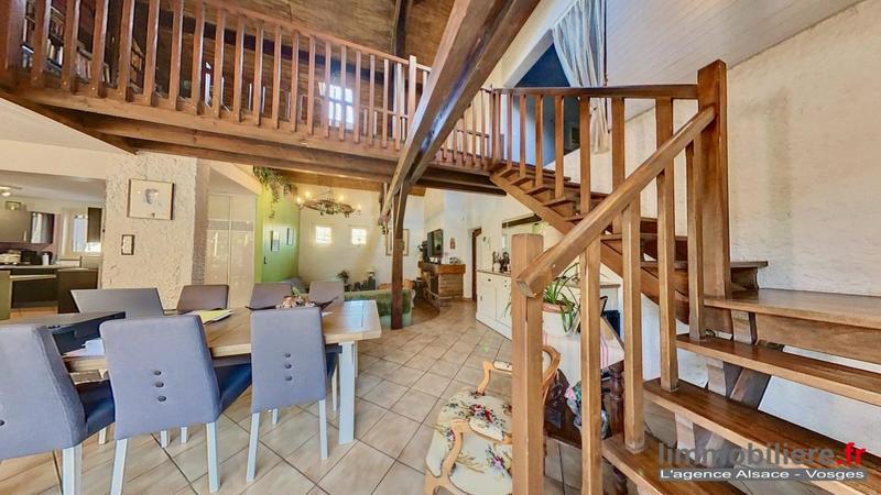 Maison - 317 m² - 10 pièces