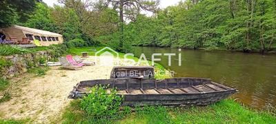 Maison - 392 m² - 14 pièces