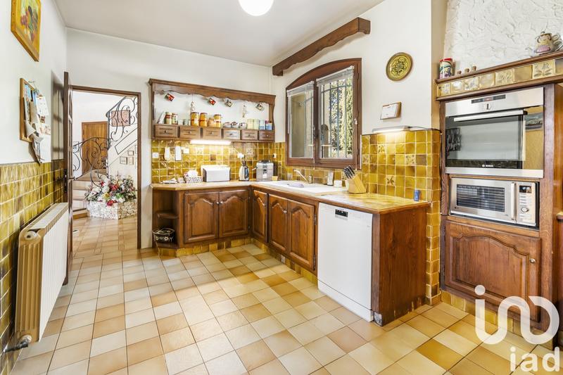 Maison - 270 m² - 10 pièces